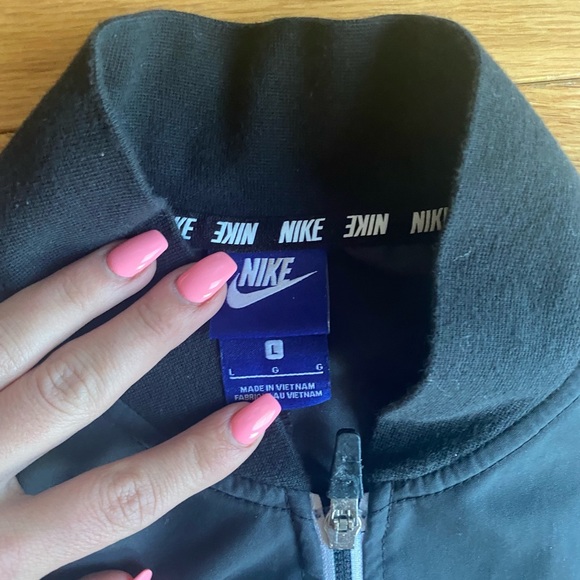 Nike windbreaker - Picture 2 of 4